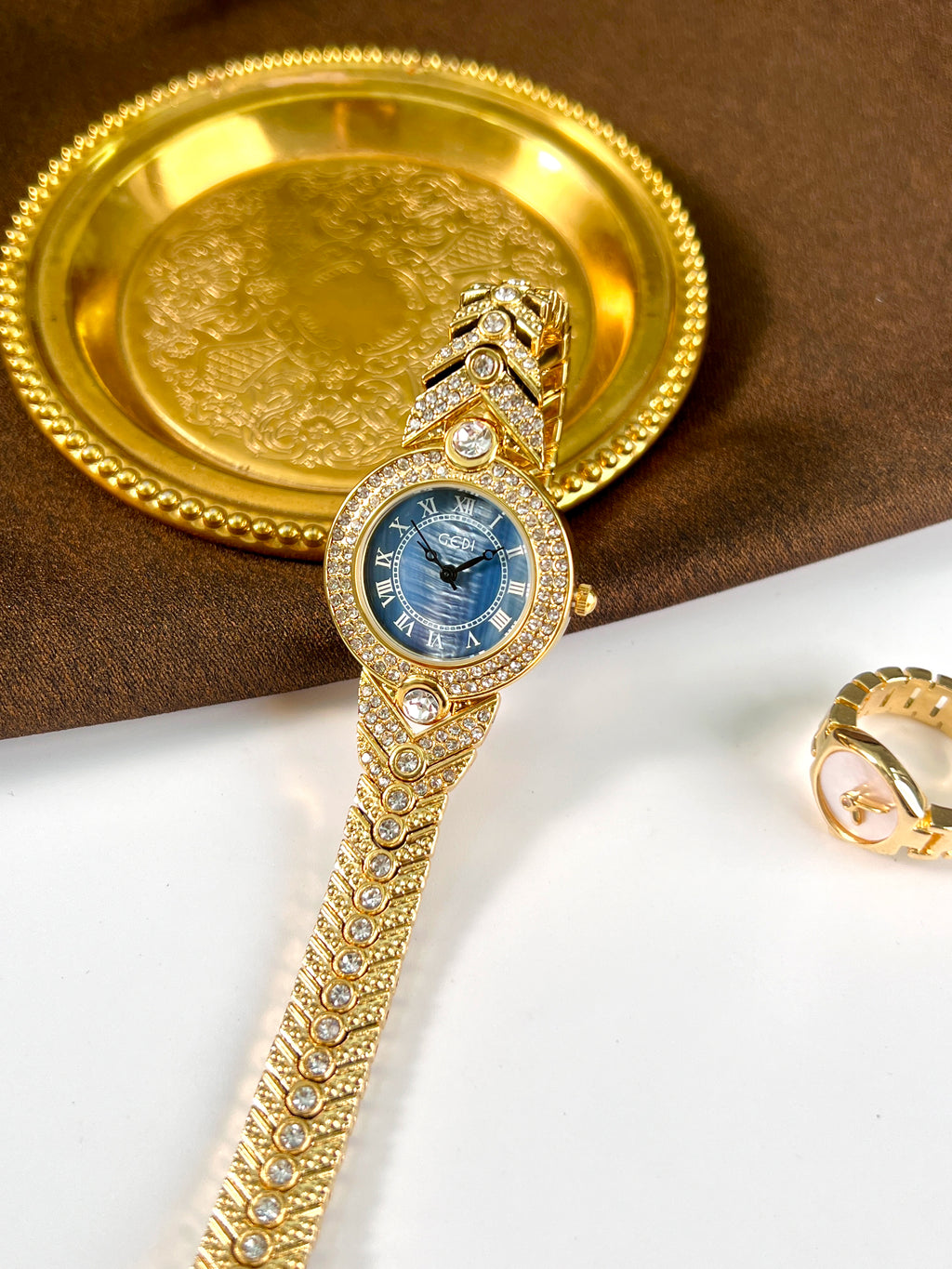 Vintage Full Diamond Shell Dial Women's Watch