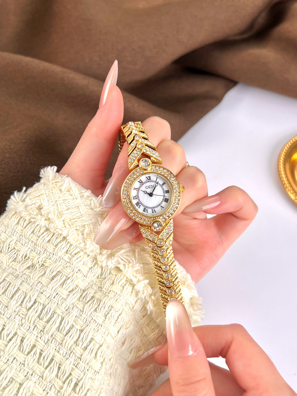 Vintage Full Diamond Shell Dial Women's Watch