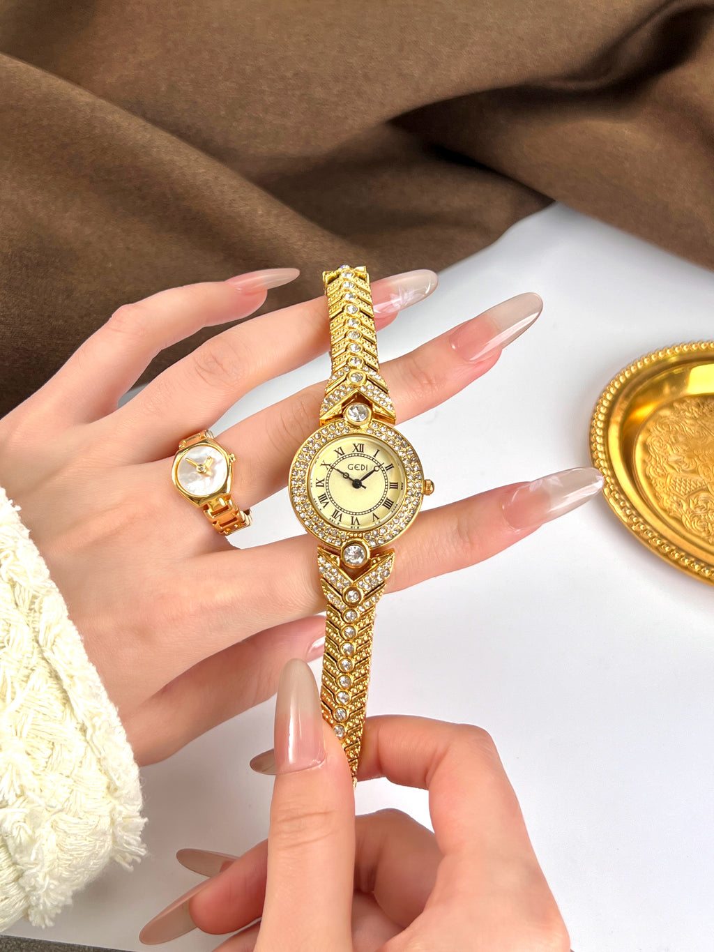 Vintage Full Diamond Shell Dial Women's Watch